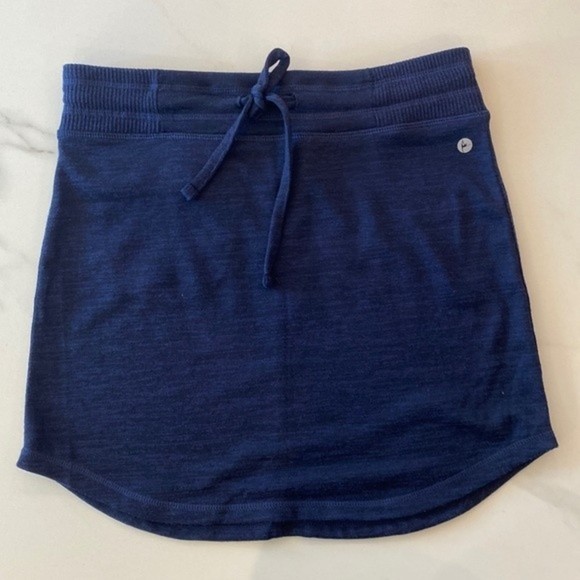 90 Degrees by Reflex knit skirt - Size Small | Navy Color | NWOT - Picture 1 of 4